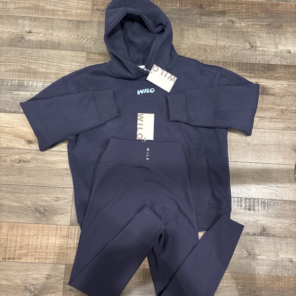 Wilo The Label Tops - Wilo Navy Hoodie & Leggings Set